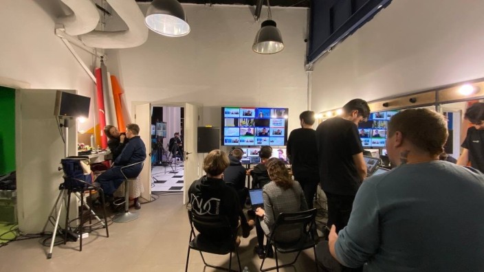 Goethe-Institut — Bilingual Broadcast